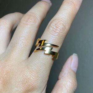14k gold lightning open ring size 6-12